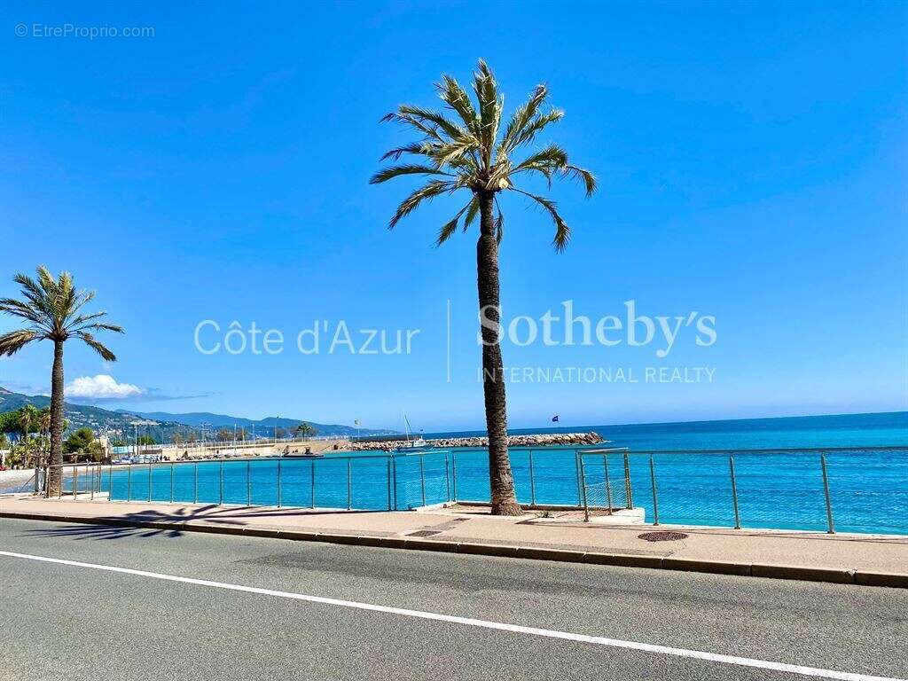 Appartement à ROQUEBRUNE-CAP-MARTIN