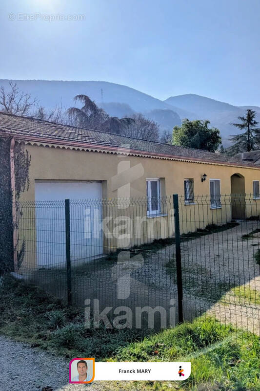 Maison à LA BAUME-D'HOSTUN