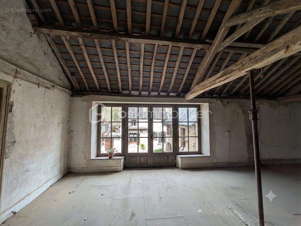 BARBY – Ensemble immobilier rare à fort potentiel (470 m² bâtis) - photo 11