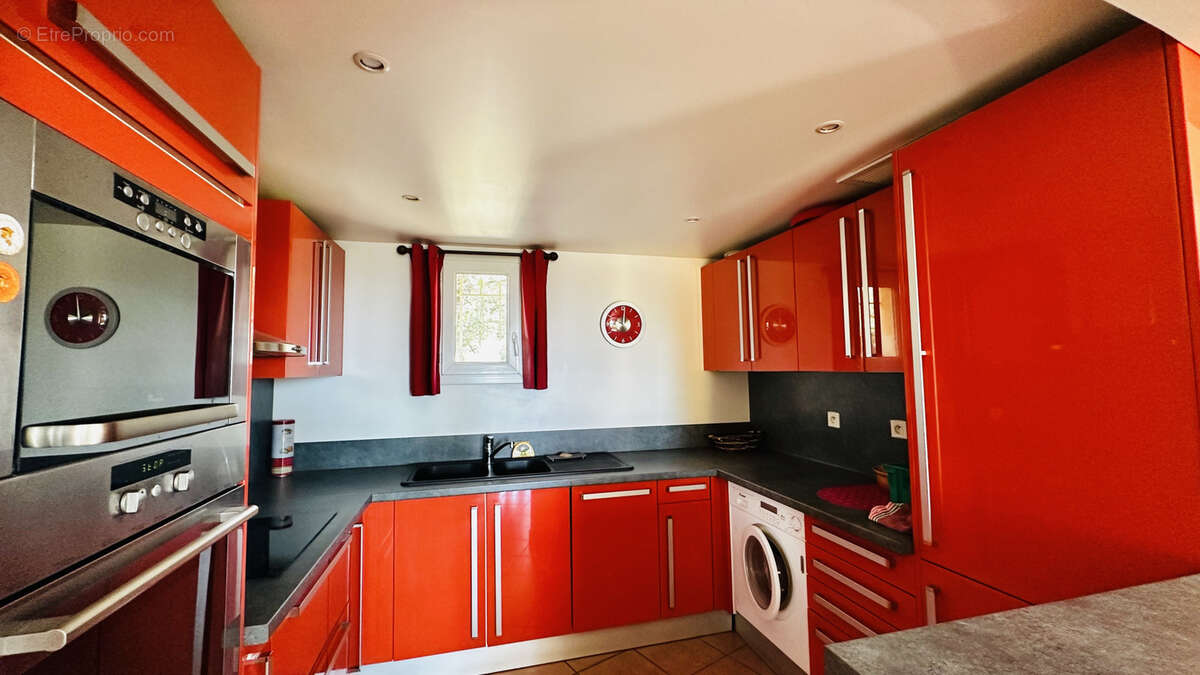 Appartement à BORMES-LES-MIMOSAS