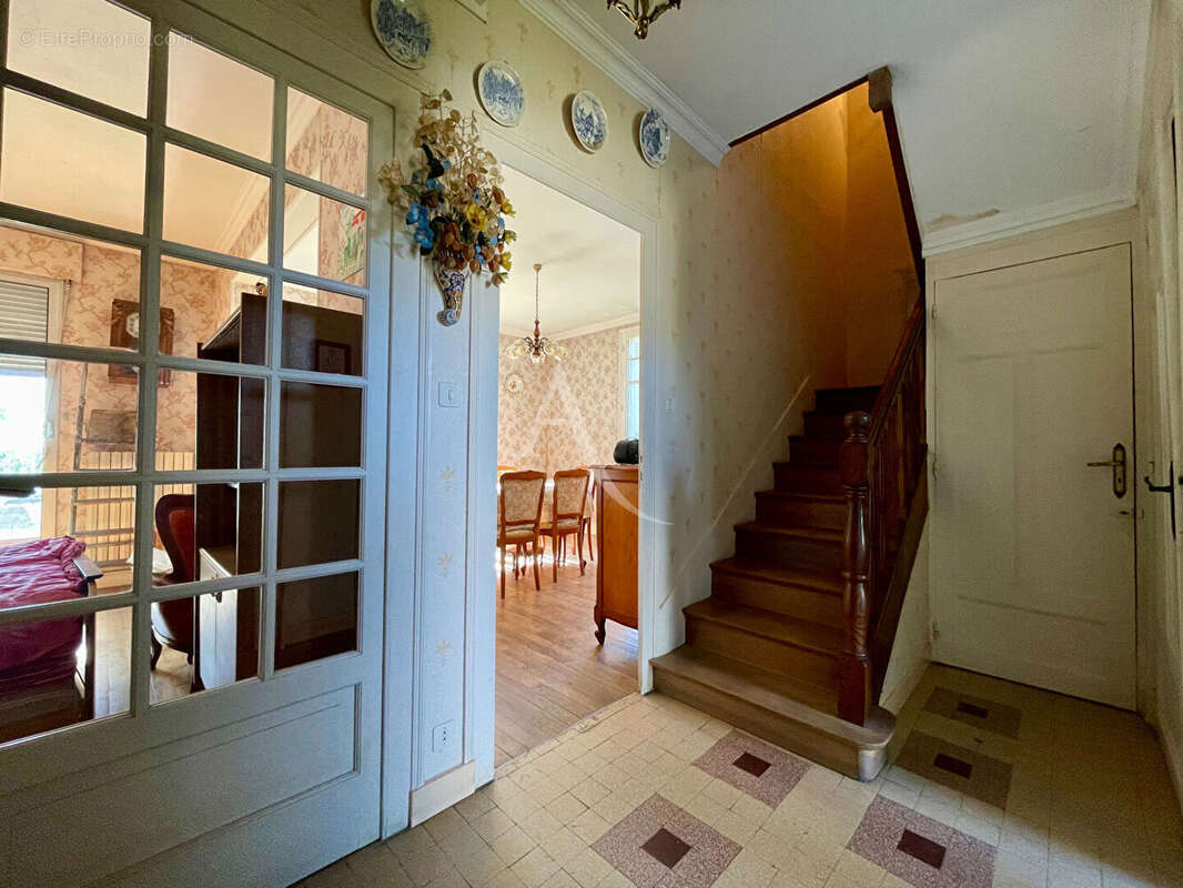 Maison à LA CHAUSSEE-SAINT-VICTOR