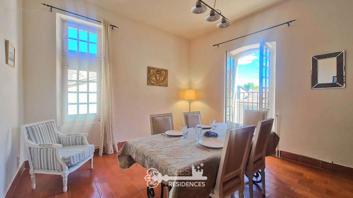 Appartement à UZES