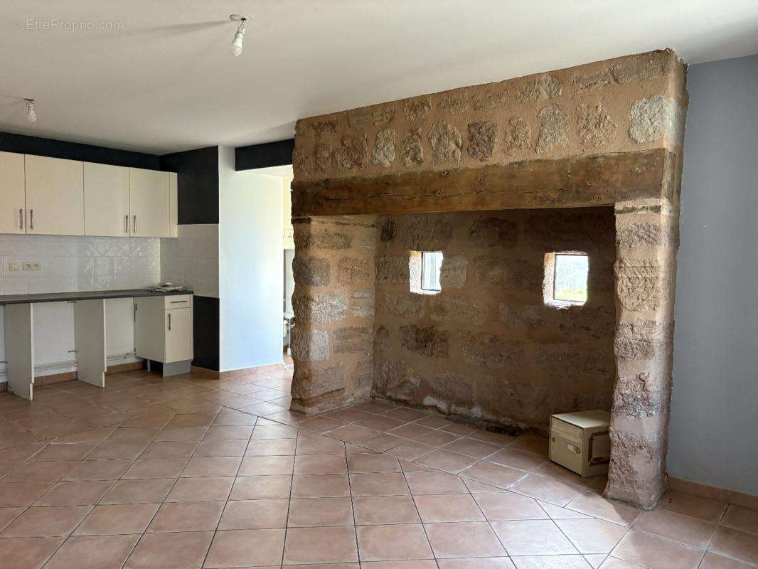 Maison à SAINT-AULAIRE