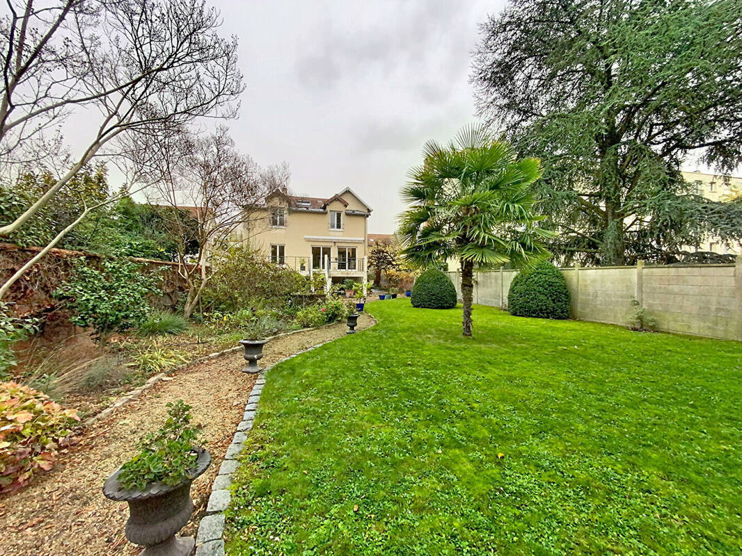 Maison à SAINT-MAUR-DES-FOSSES