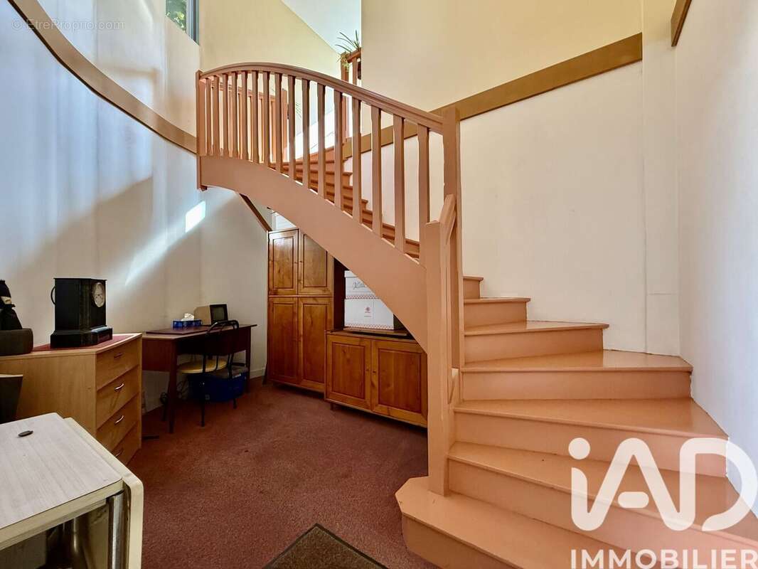 Photo 2 - Appartement à COURBEVOIE