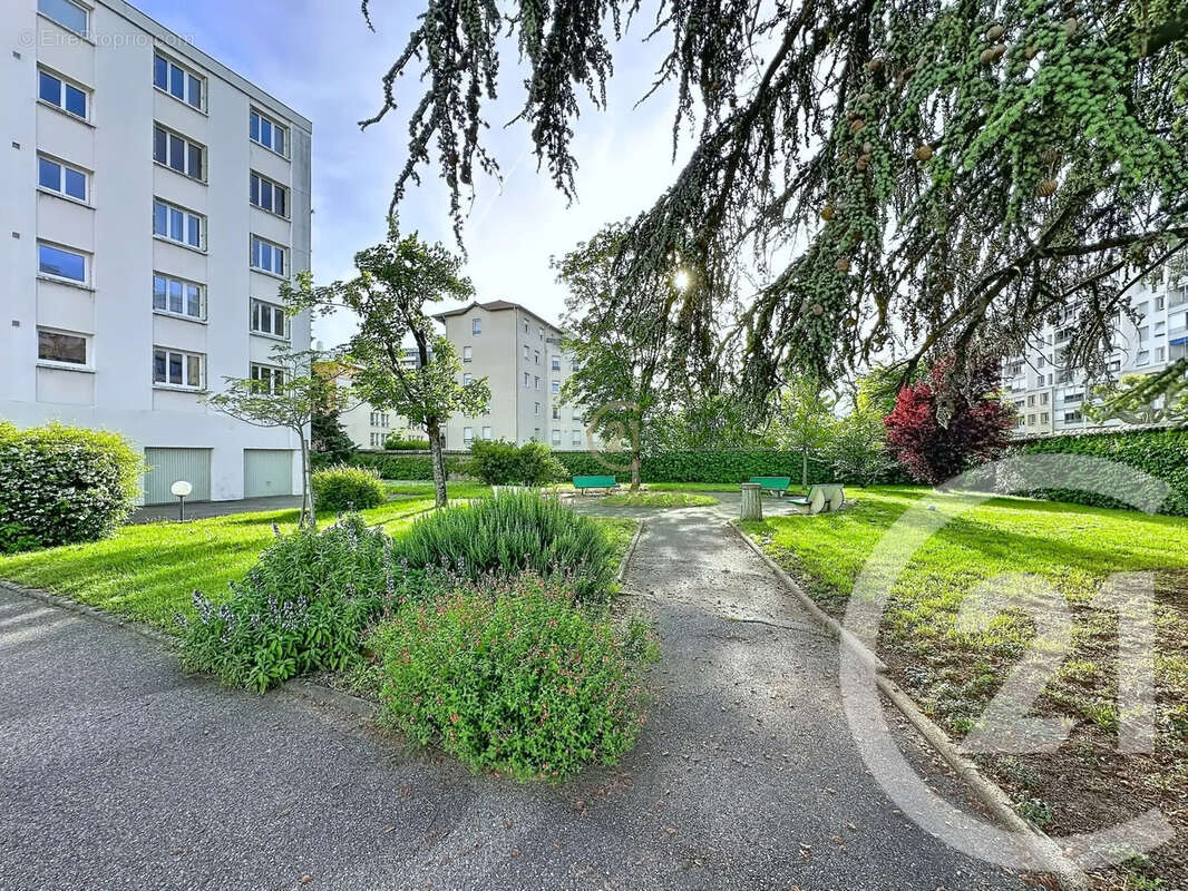 Appartement à LYON-8E