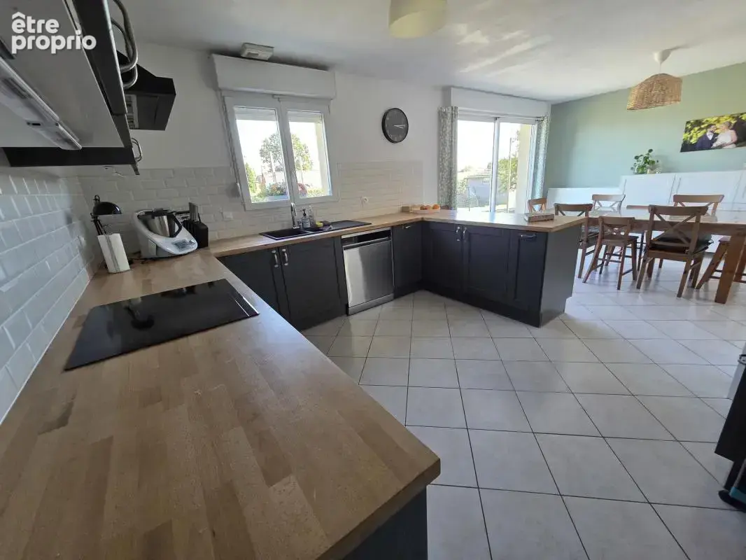 Pavillon individuel de 2008 offrant 110m² hab sur 1029m² - photo 5