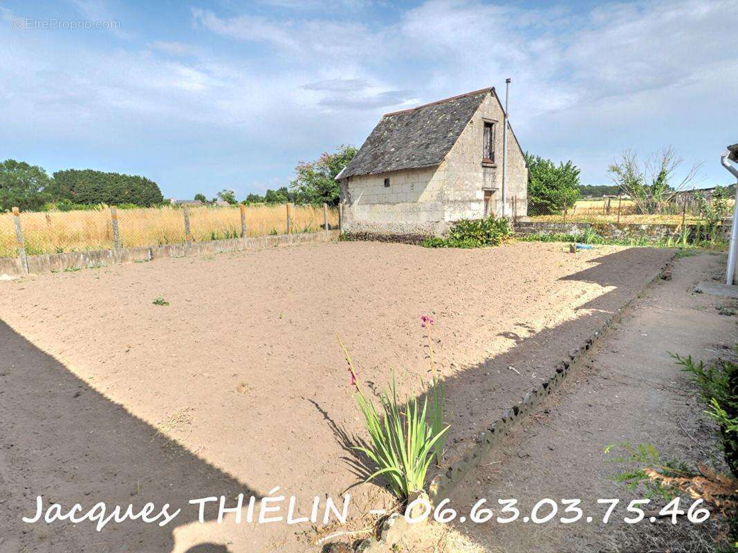 Maison à LONGUE-JUMELLES