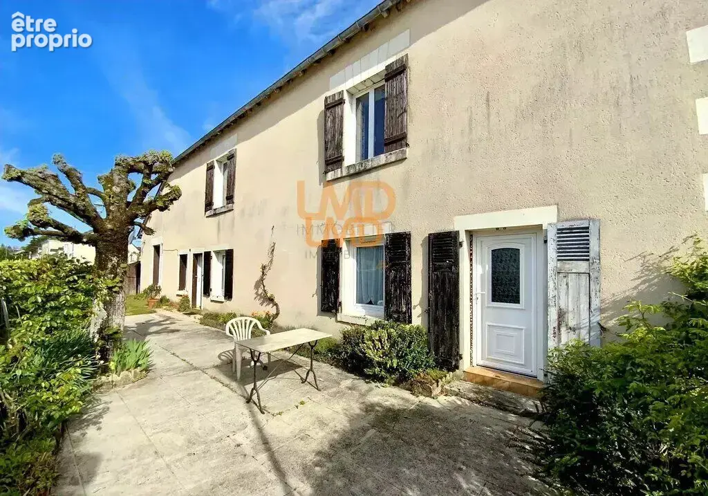 Maison à MEZIERES-EN-BRENNE