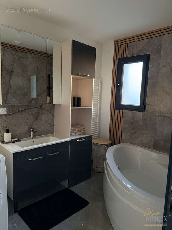 Maison à CRECHES-SUR-SAONE