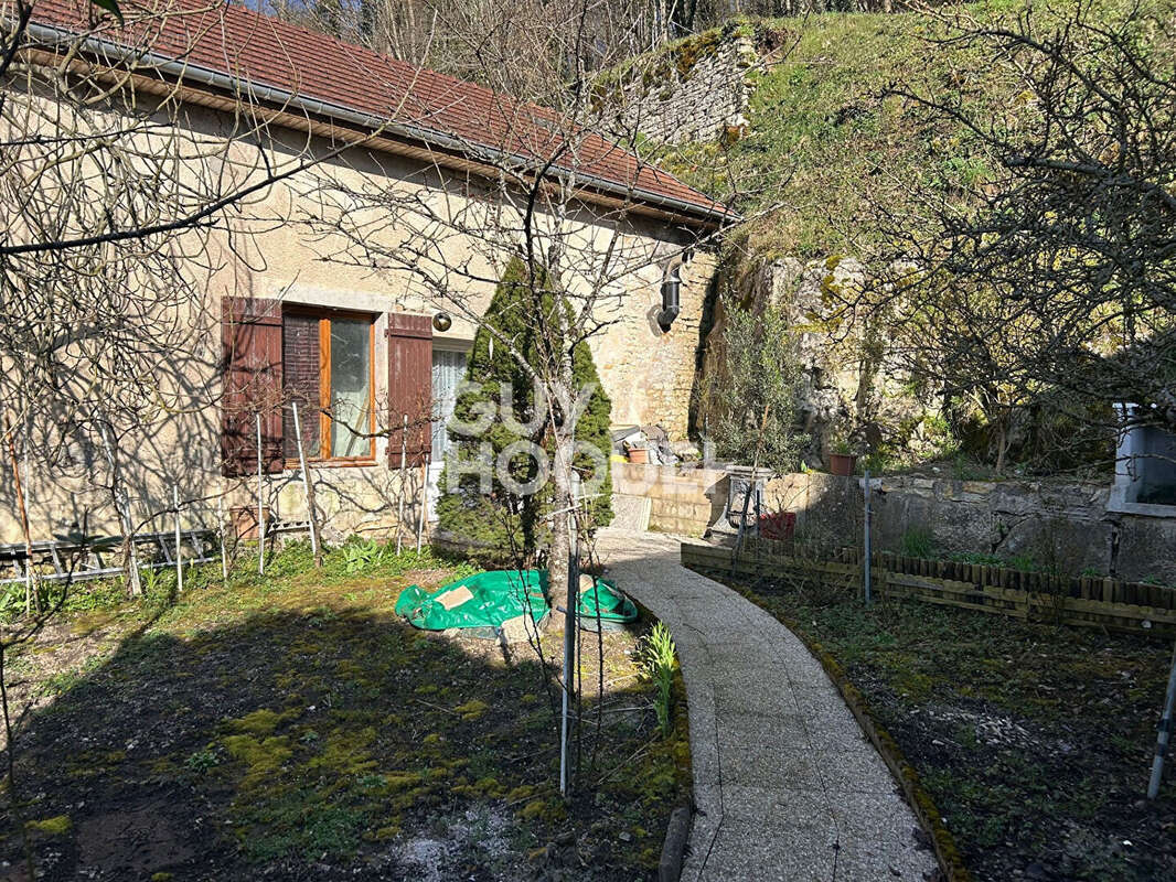 Maison à PORT-SUR-SAONE