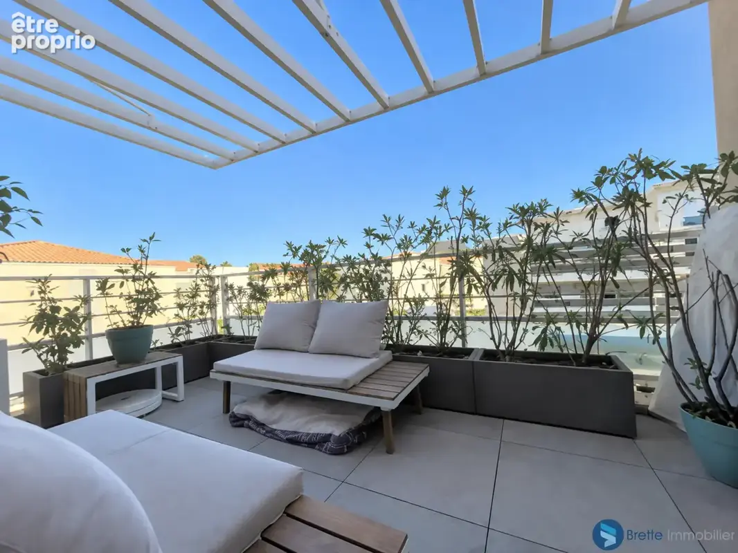 Hyeres - t2 residence neuve terrasse et parking - photo 4