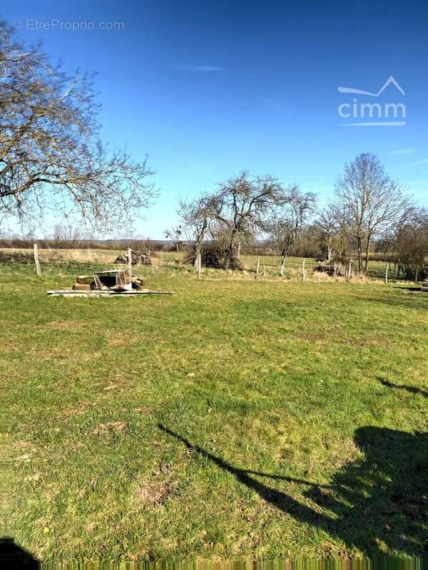 Maison à DOMPIERRE-EN-MORVAN