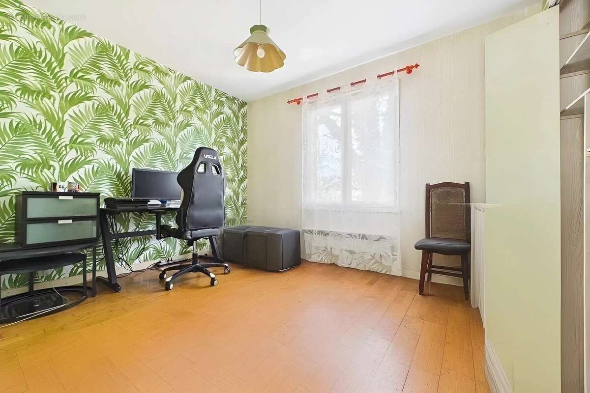 Maison familiale – 3 chambres – 5 307 m² de terrain avec piscine - photo 7