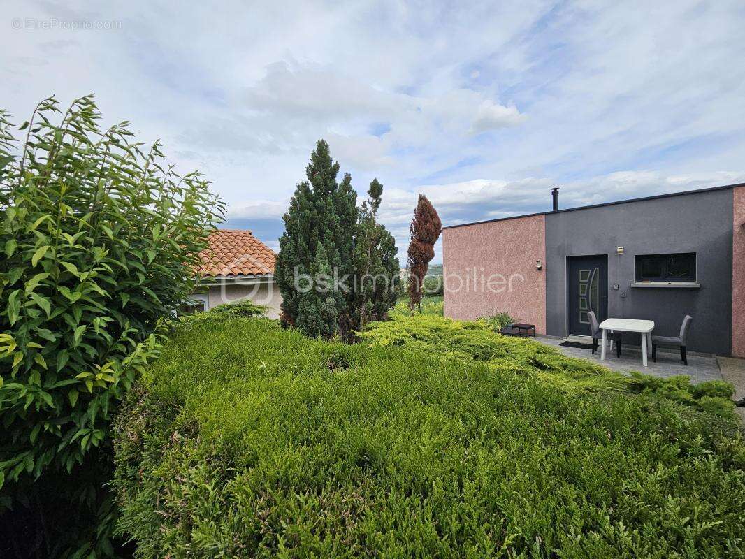 À VENDRE – Maison familiale de plain-pied avec grand terrain – Cournon-d'Auvergne - photo 21