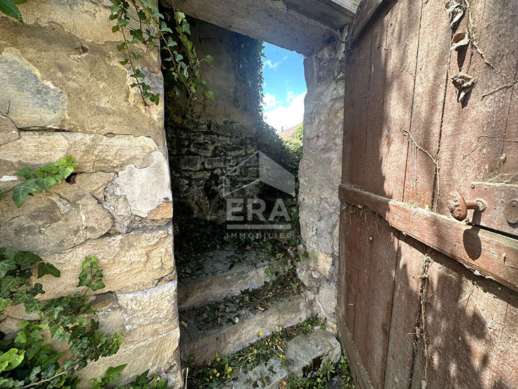 Terrain 274m² à moret-loing-et-orvanne - photo 4