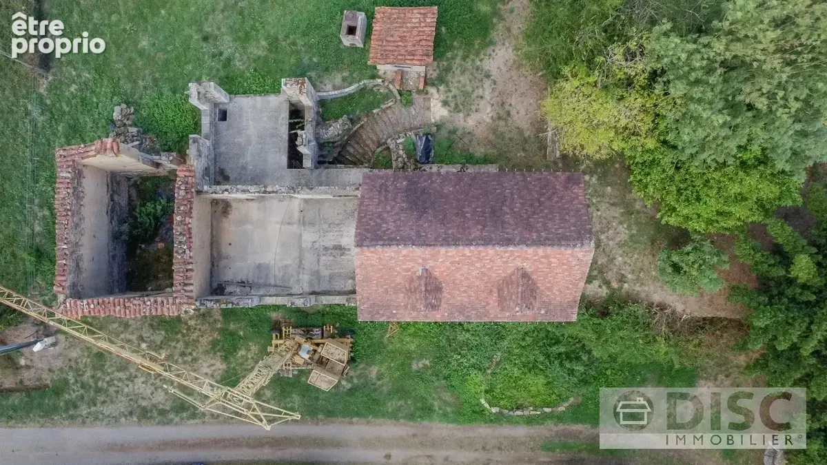 Maison rénovée en partie avec beaucoup de potentiel. - photo 17