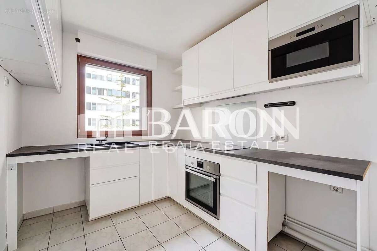 Appartement à LEVALLOIS-PERRET