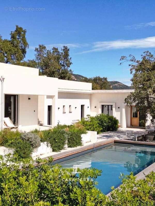 Maison à PORTO-VECCHIO