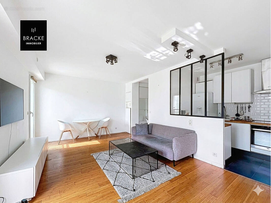 Appartement à COURBEVOIE