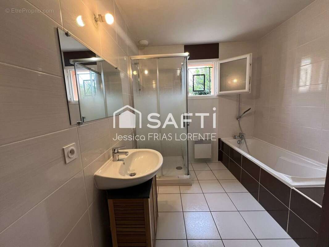 Photo 6 - Maison à FARGUES-SAINT-HILAIRE