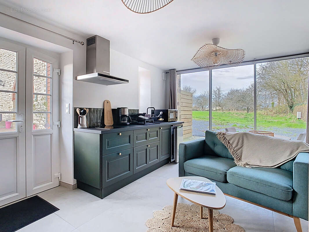 Maison à PICAUVILLE