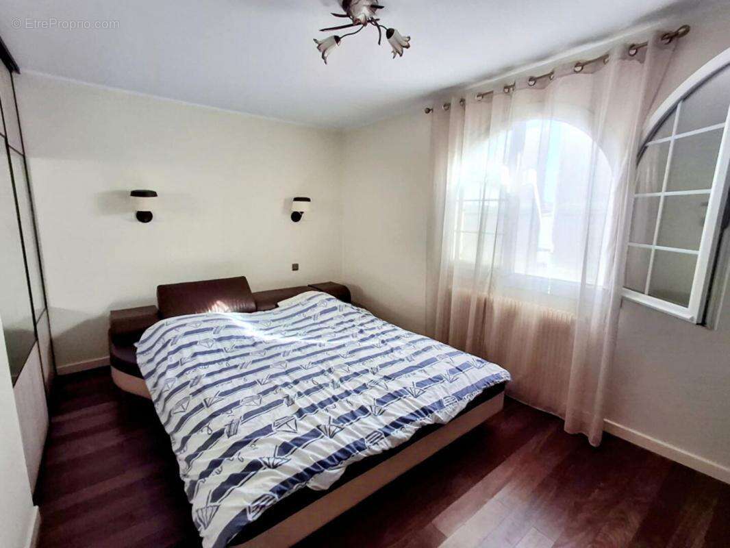 Maison à AMBES