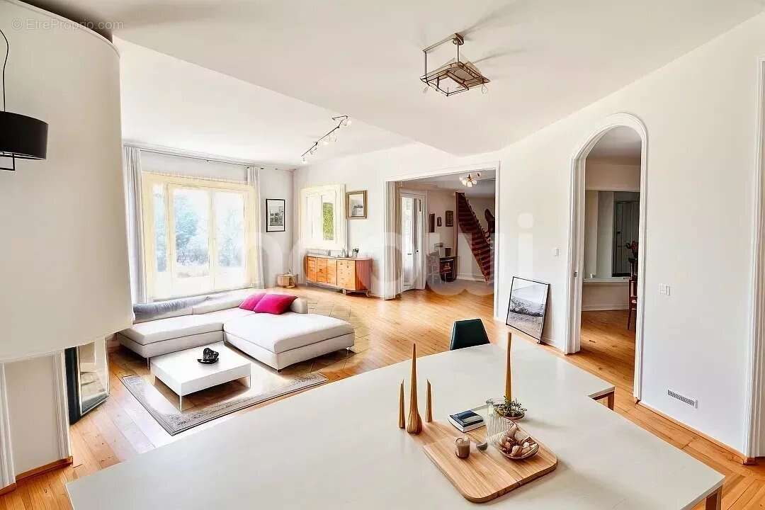 Maison à CHARBONNIERES-LES-VIEILLES