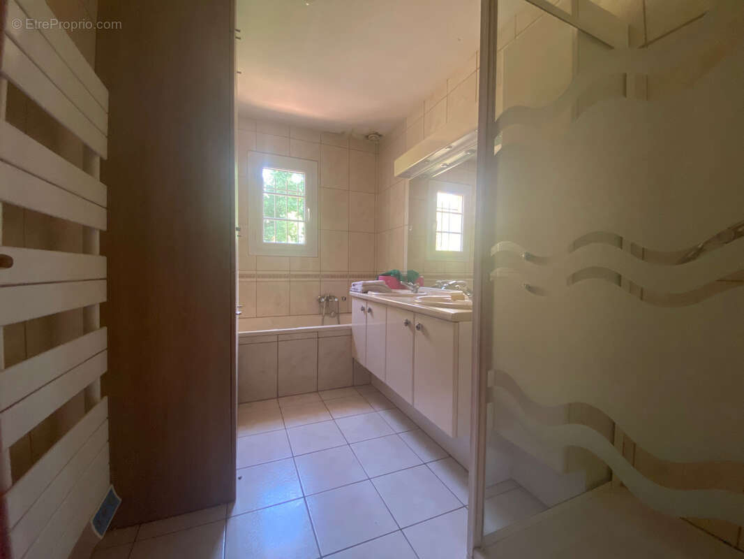 Maison à ROEZE-SUR-SARTHE