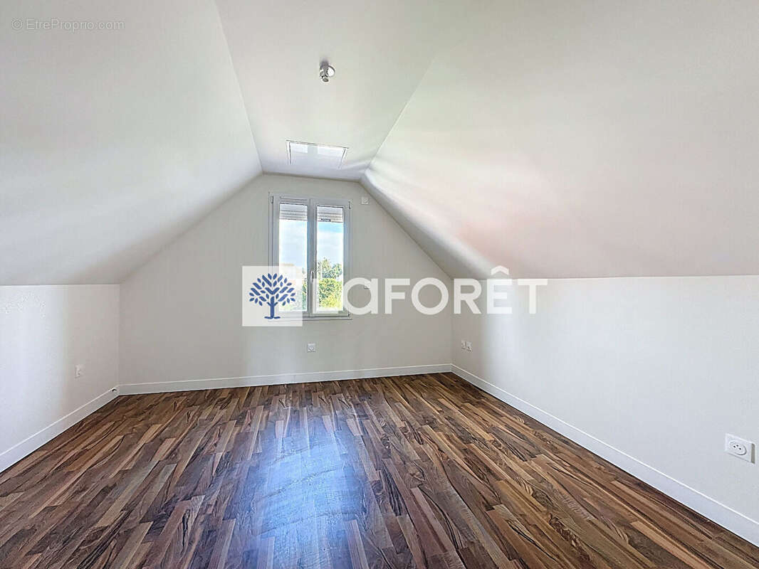 Appartement à LE MESNIL-ESNARD