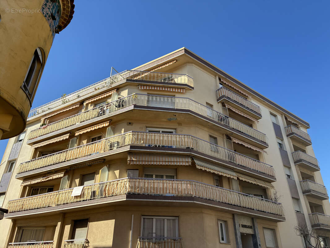 Appartement à LE CANNET