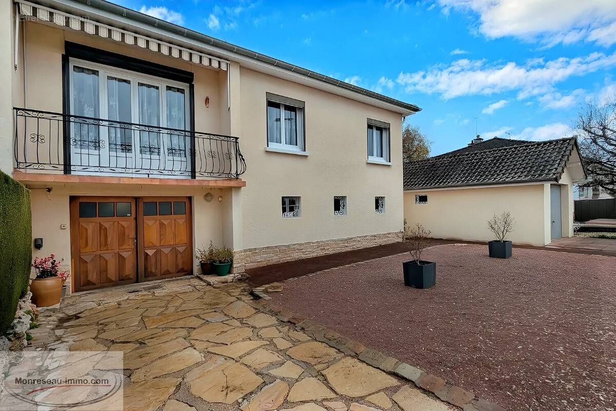 Maison à CHATENOY-LE-ROYAL