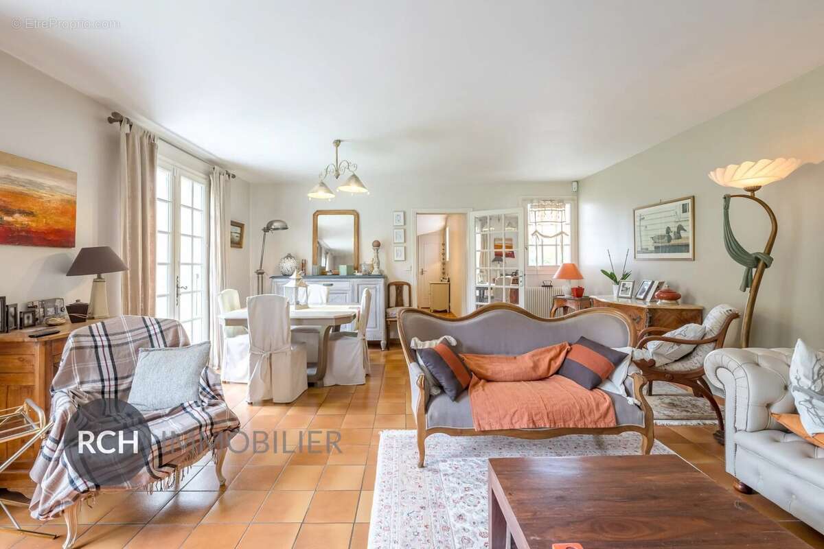 Maison à MONTFORT-L&#039;AMAURY