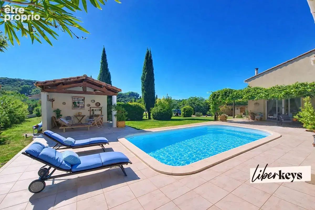 Istres – Propriété avec piscine et parcelle constructible détachable - photo 2