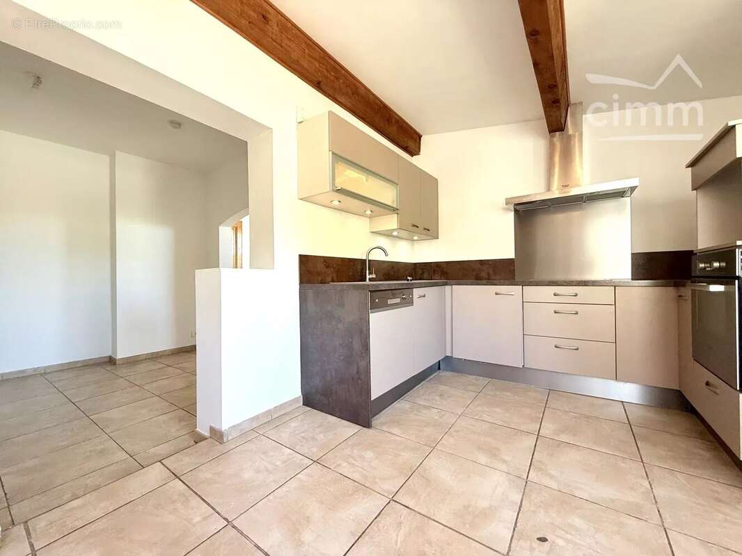 Appartement à PORT-SAINT-LOUIS-DU-RHONE