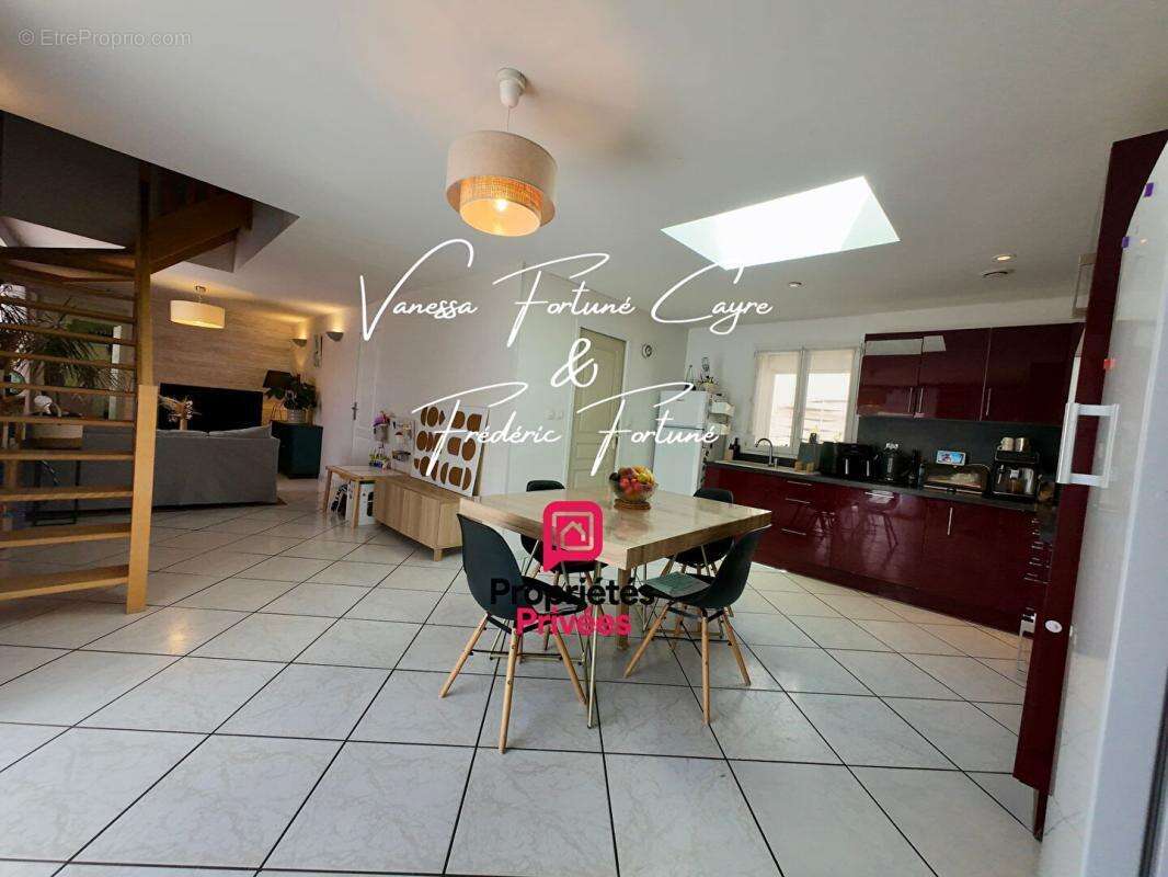 Appartement /  Maison de 97 m² avec 3 chambres - photo 2
