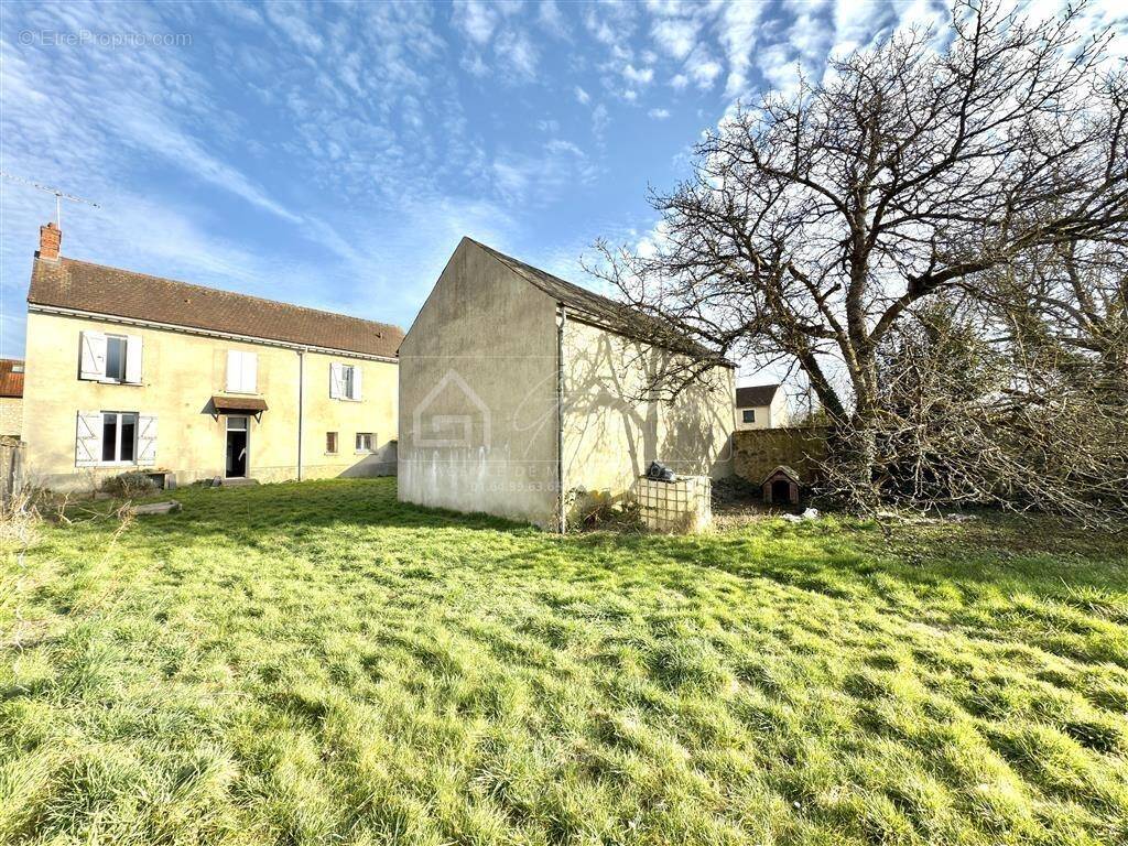 Maison à MILLY-LA-FORET