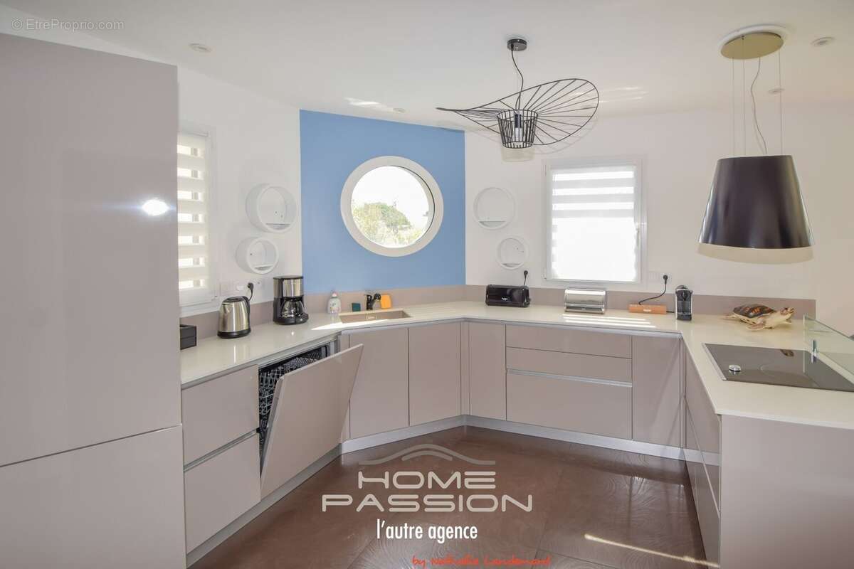 Maison à VAUX-SUR-MER