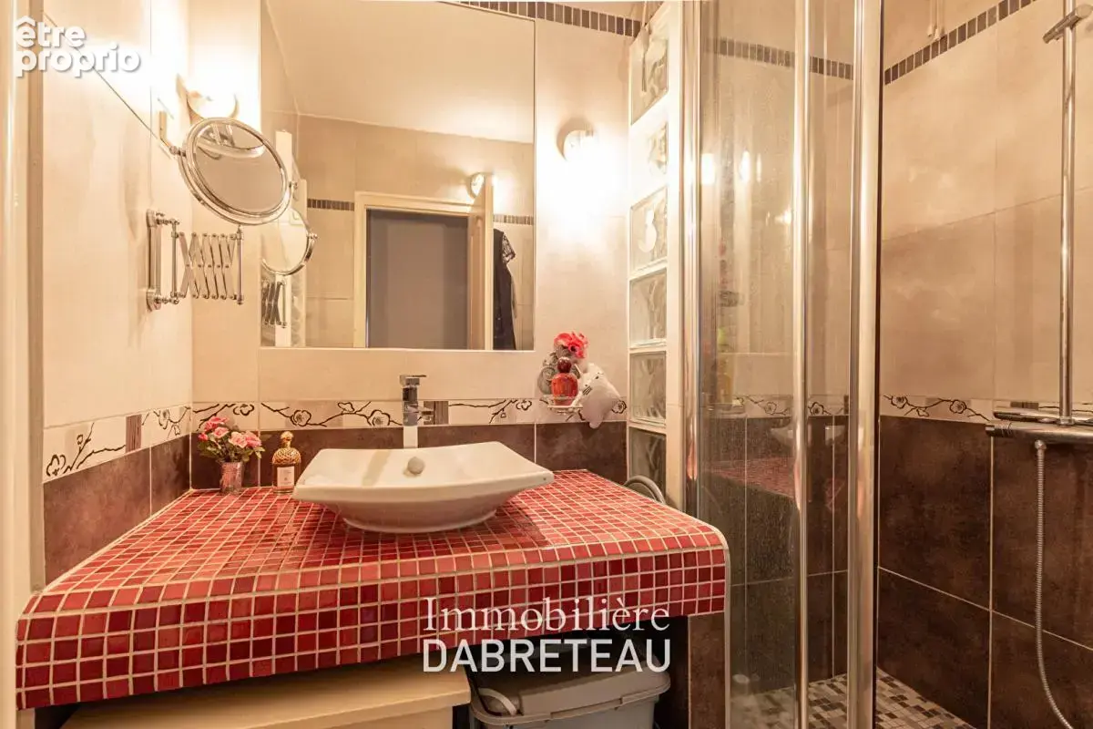 Appartement Decines Charpieu 4 pièce(s)  79m2 - photo 17