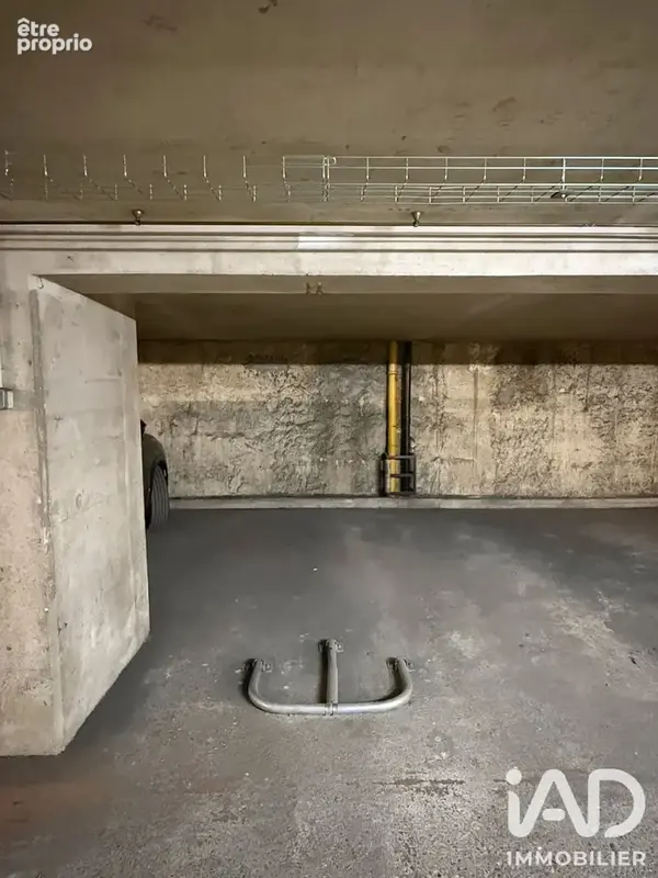 Photo 1 - Parking à PARIS-3E