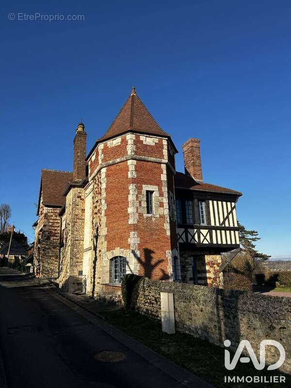 Photo 3