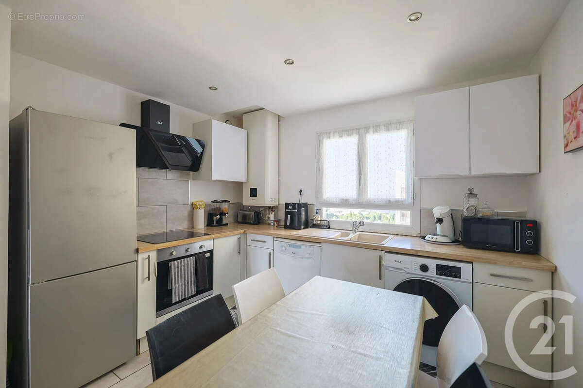 Appartement 61 m² à Bastia  - photo 2