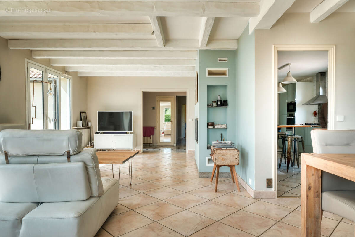 Maison à LES MOLIERES