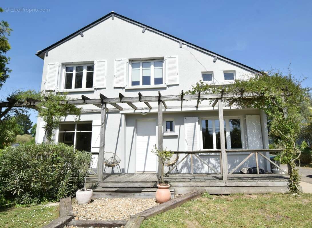 Ensemble immobilier dans quartier résidentiel ! - photo 15