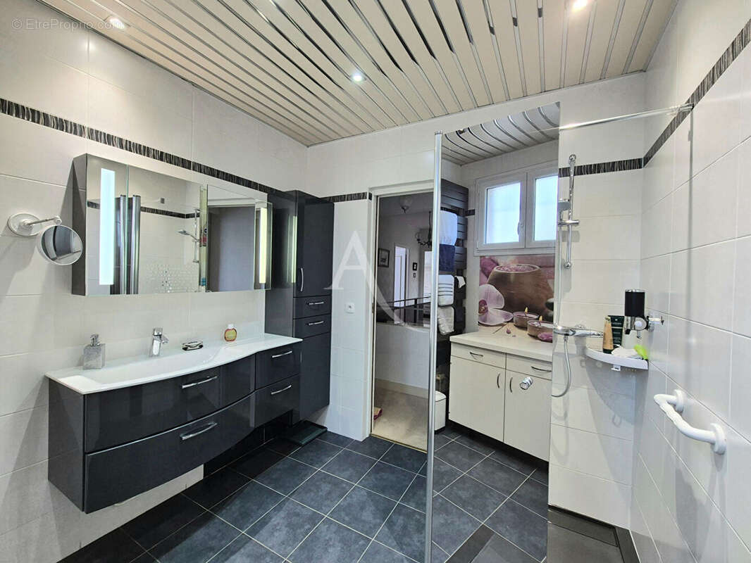 Maison à NEUILLY-PLAISANCE