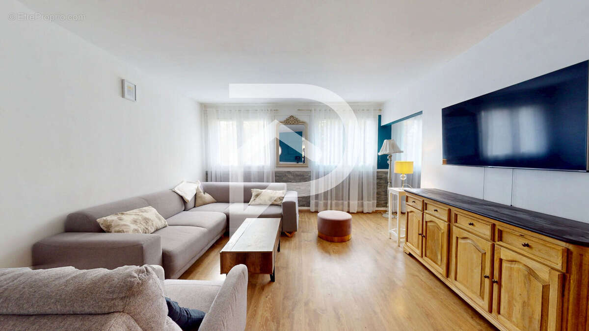 Appartement à VERNEUIL-SUR-SEINE