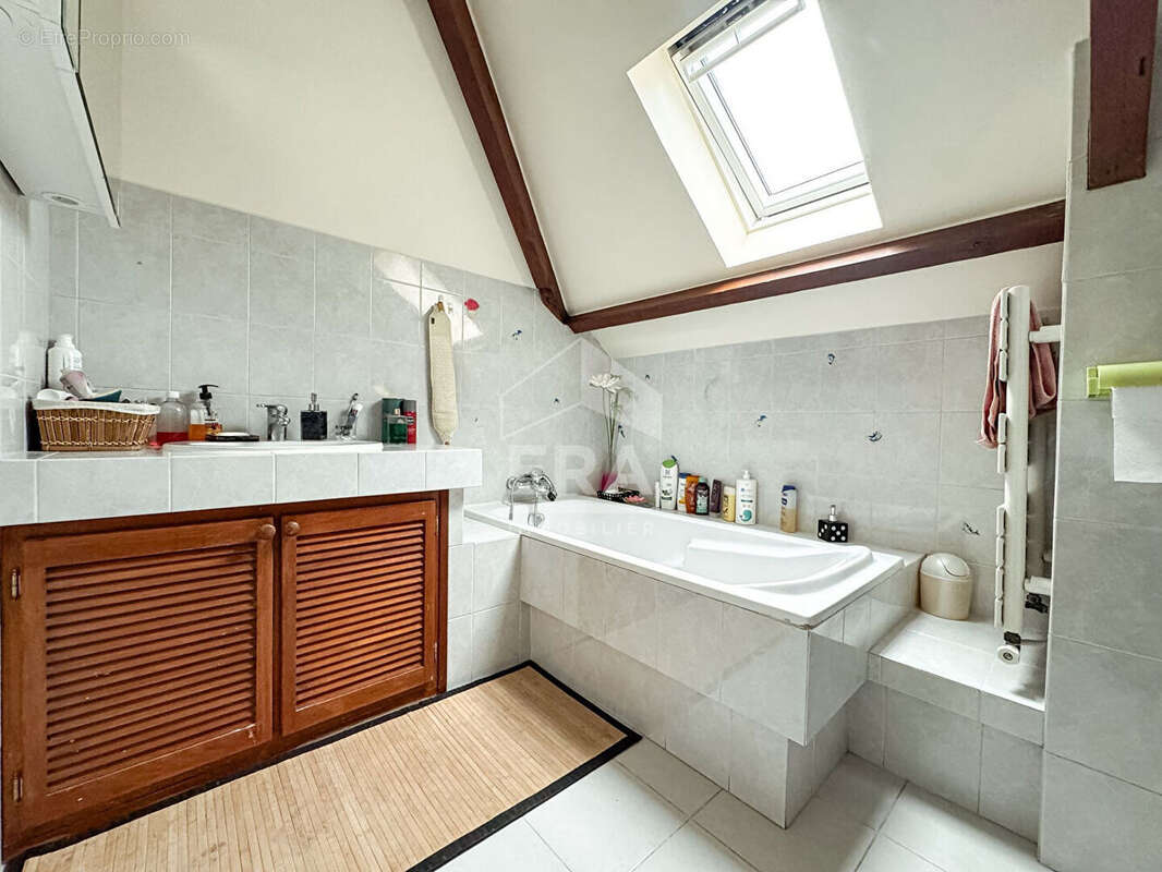 Maison à SARTROUVILLE