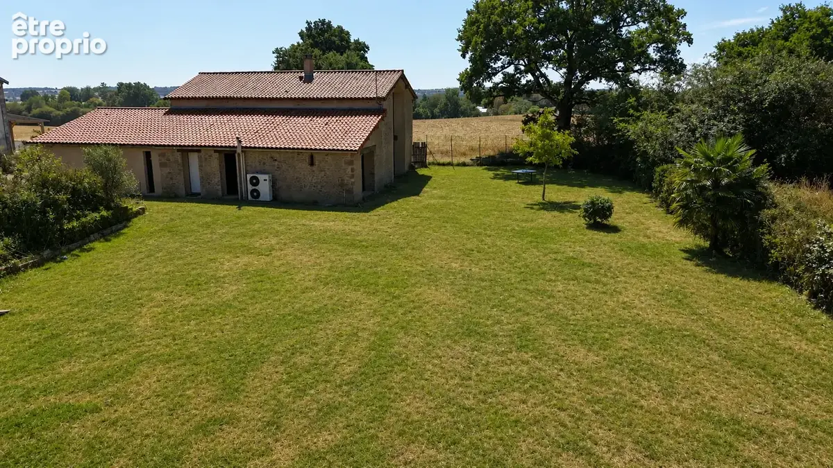 Maison de 180 m2 sur 6.3 hectares - photo 2