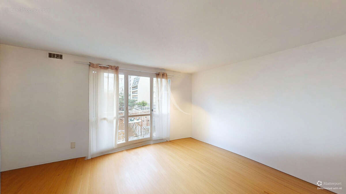 Appartement à CHARENTON-LE-PONT