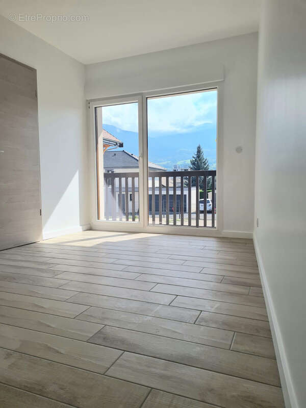 Appartement à LA ROCHE-SUR-FORON